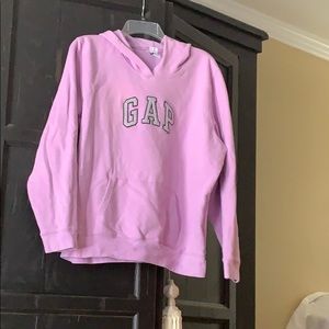Women’s Gap Sweatshirt